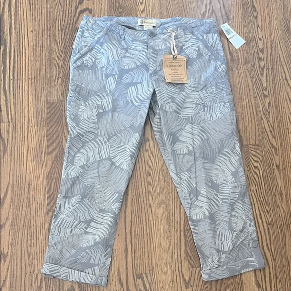Democracy Gray Leaf Pattern Convertible Utility Pant NEW - Picture 1 of 6